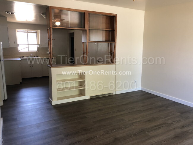 Building Photo - NO DEPOSIT option available for qualified ...