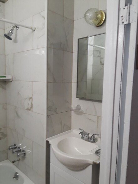 Building Photo - 1713 S 8th St