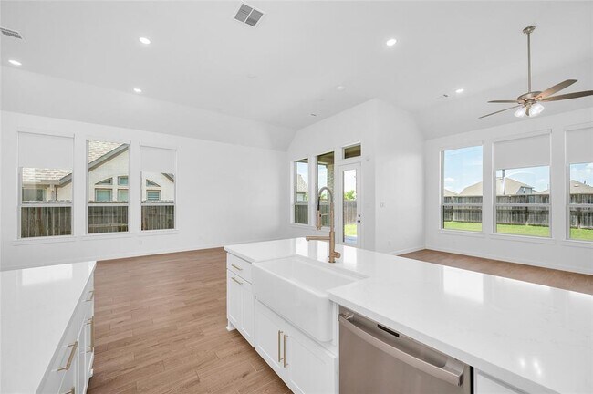 Building Photo - 30218 Indigo Falls Dr