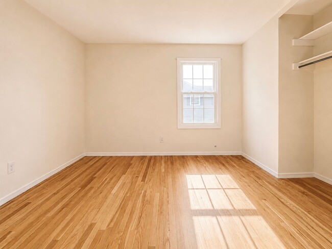 Building Photo - 3 Bed 1 Bath Rental in Rome NY