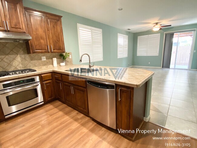 Building Photo - Sacramento, CA - House - $2,350.00