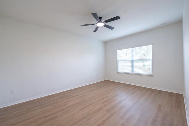 Building Photo - 1407 Brashear Ct