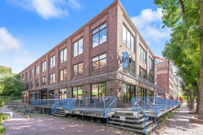 Building Photo - 110 1st Ave NE