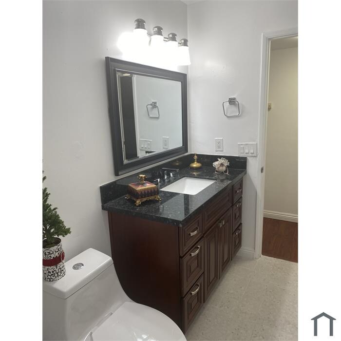 Building Photo - 841 40th St