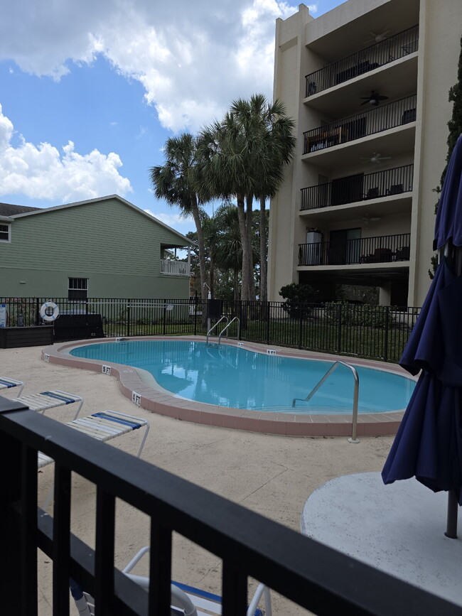 Building Photo - Condo For Rent in Tarpon Point
