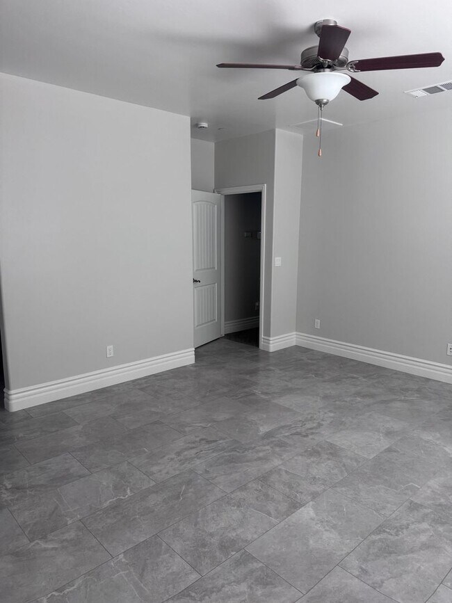 Building Photo - Charming 4?BD • 2?BA Single-Family Home | ...