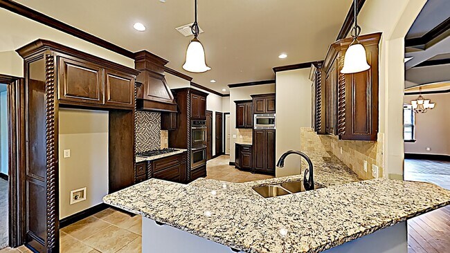 Building Photo - Stunning 5 Bedroom In Edmond With Bonus Room and Study