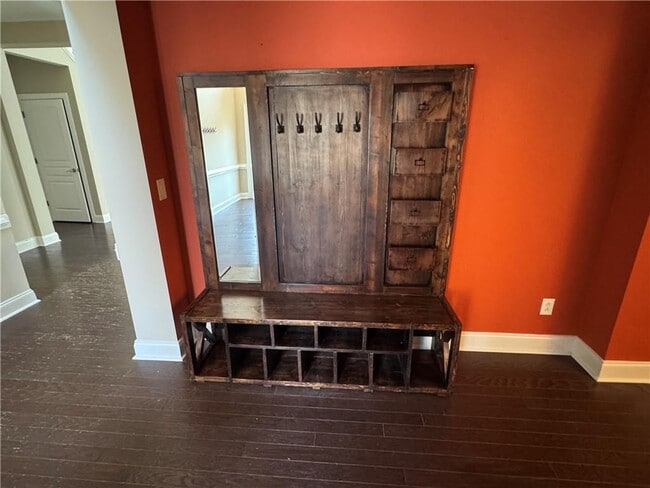 Building Photo - 7411 Redbud Loop