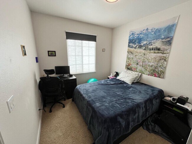 Building Photo - 2270 Bell Flower Ln