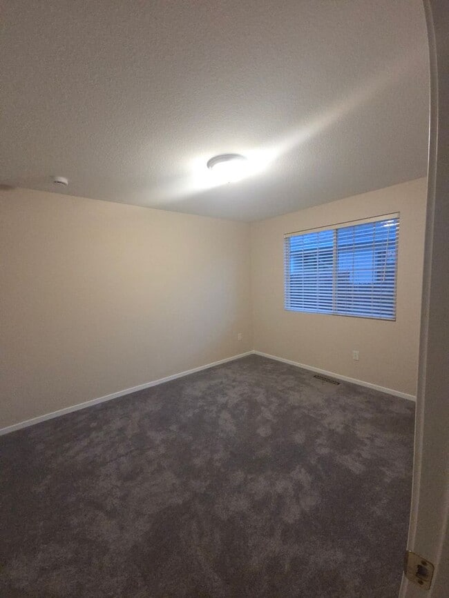 Building Photo - Love Where You Live! Beautiful 3-Bd Home in North Reno Available Now!