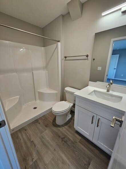 Building Photo - 11122 Vickery Ave E