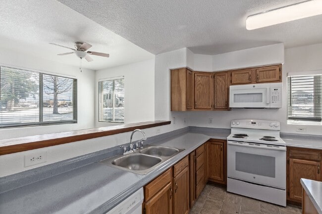 Building Photo - 1080 S Walden Way