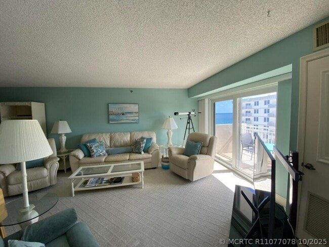 Building Photo - 3221 S Ocean Blvd