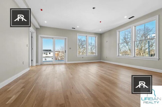 Building Photo - 4 bedroom in Brighton MA 02135