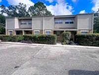 Building Photo - 2622 SW 38th Pl