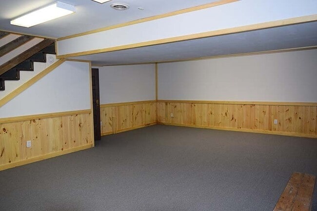 Building Photo - Sugar Mountain Cabin Home! Large, Finished Basement!