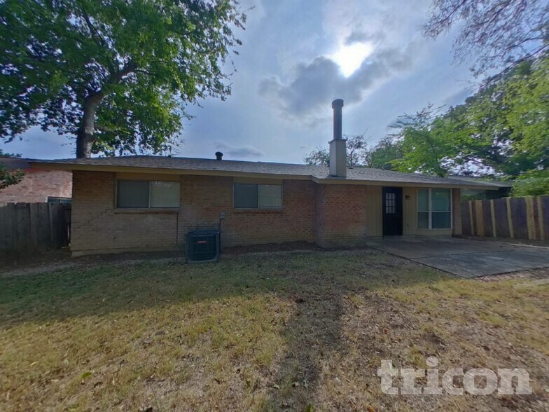 Building Photo - 717 Marlow Pl