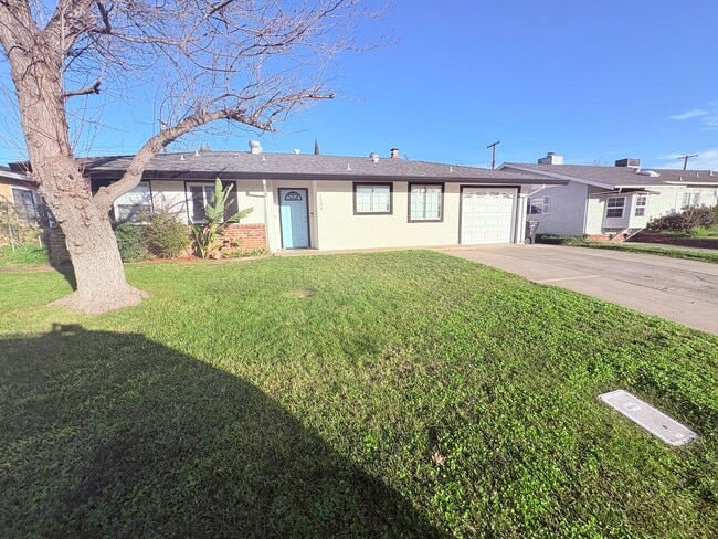 Building Photo - 1524 Gladstone Dr