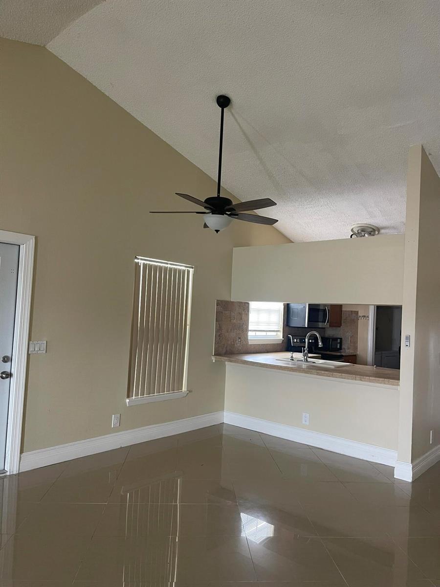Building Photo - 1534 Royal Forest Ct
