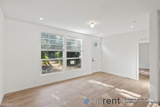 Building Photo - 3 br, 2 bath House - 1133 Lovell Ave, Camp...