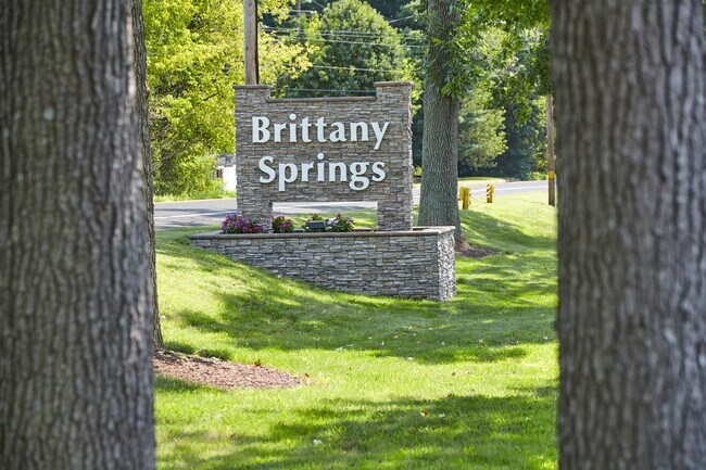 Building Photo - 3401 N Oxford Valley Rd