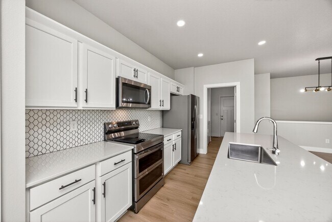 Building Photo - MODERN COMFORT!! 3 Bedroom, 2 Bathroom Home in Ankeny!