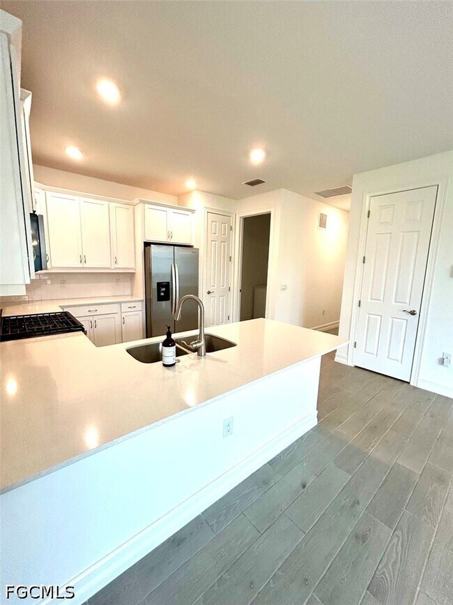 Building Photo - 43806 Blue Heron Ln
