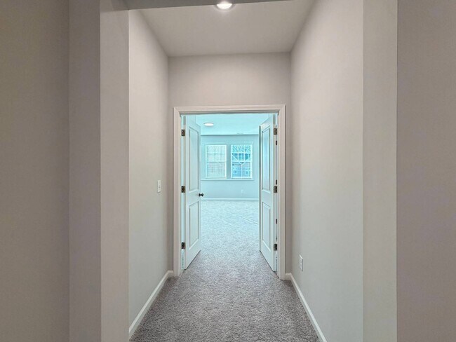 Building Photo - 2459 Englemann Dr