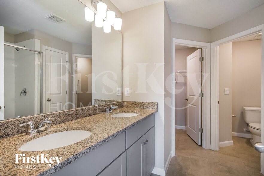 Building Photo - 308 S Haven Ct