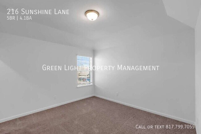 Building Photo - 216 Sunshine Ln