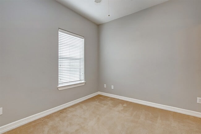 Building Photo - 1174 Hempstead Villa Ln