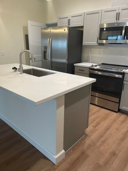 Building Photo - 2047 W Corvina Ave