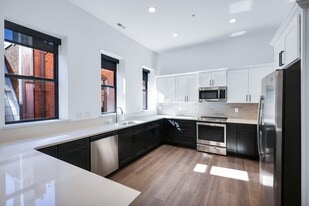 Building Photo - Union Block Property