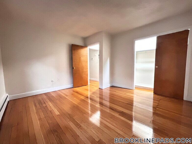 Building Photo - 312 Tappan St