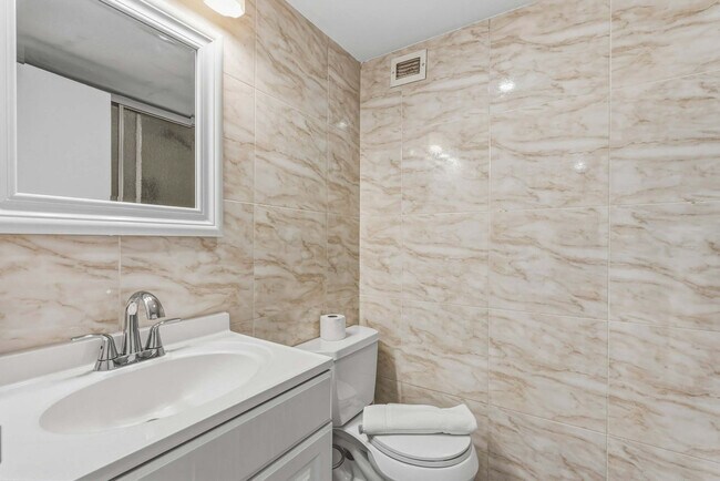 Building Photo - 5599 Collins Ave