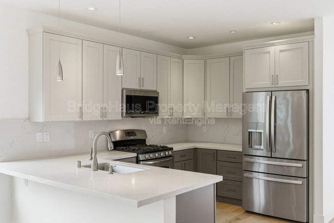 Building Photo - 4147 Bachman Pl