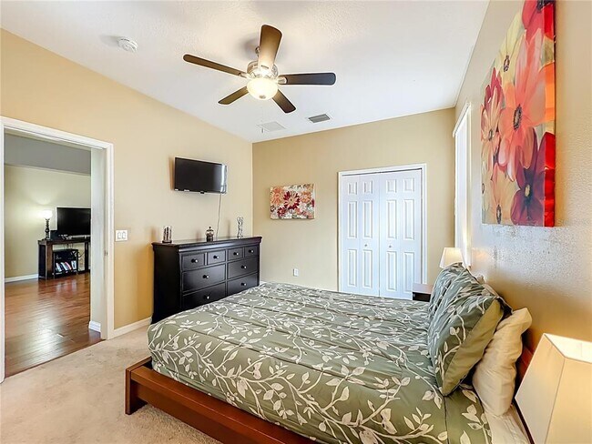 Building Photo - 520 Orista Dr