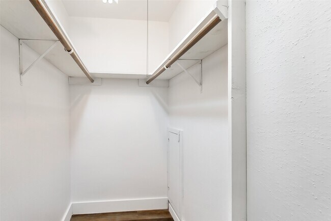 Building Photo - 3615 Acorn Springs Ln