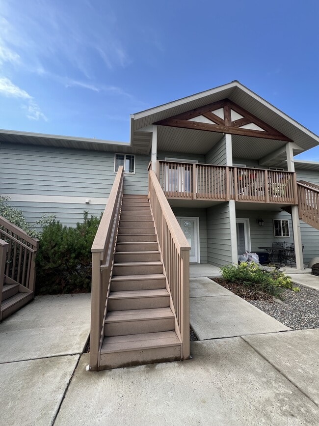 Building Photo - 718 Sonoma Dr