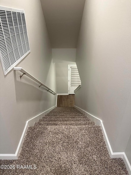 Building Photo - 401 Eastwood Dr