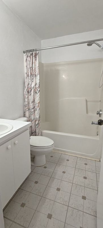 Building Photo - 4000 SW 23rd St