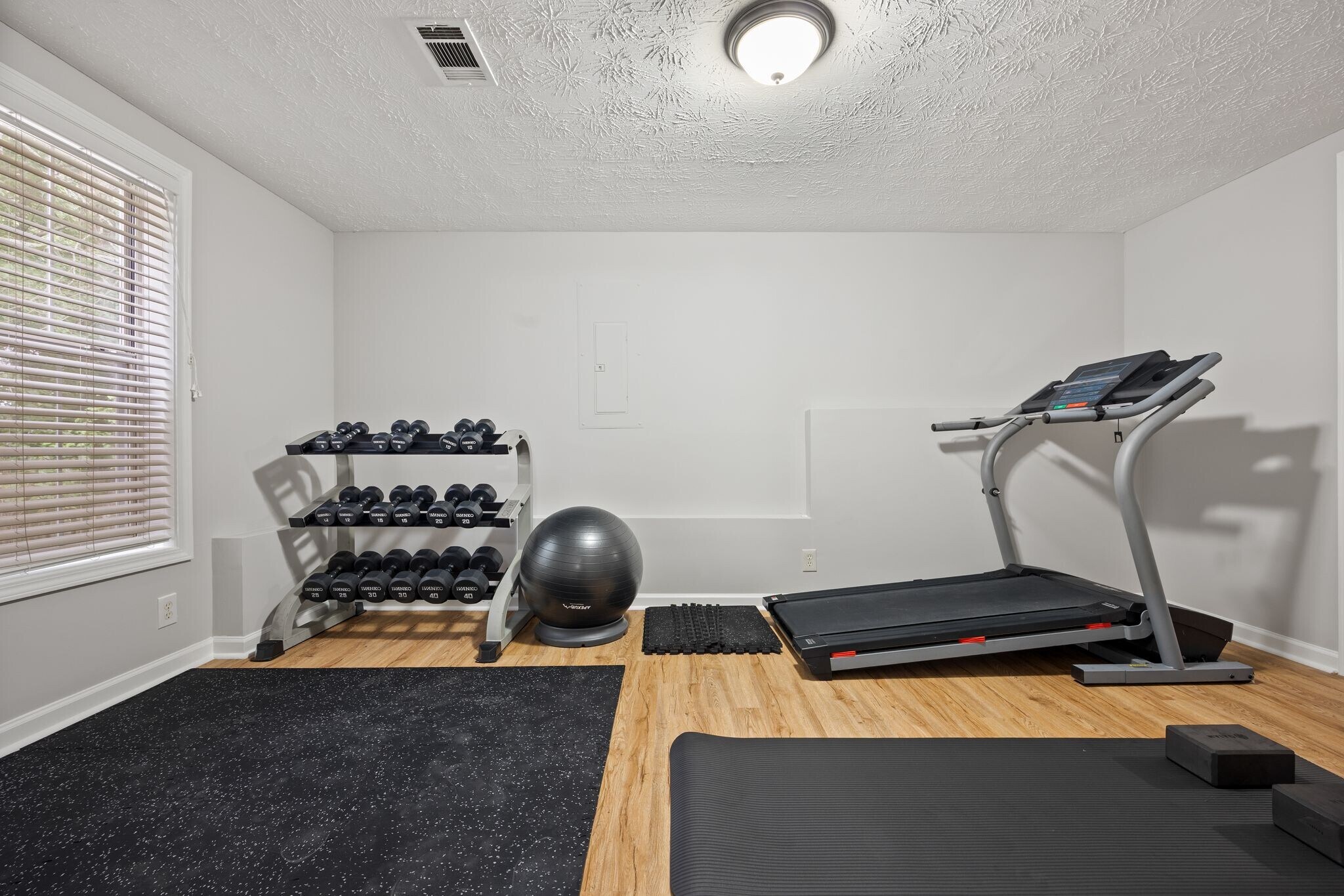 Building Photo - 350 Saddle Bridge Dr