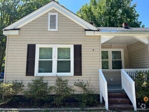 Building Photo - Freshly Updated 3/1 Duplex in Spartanburg
