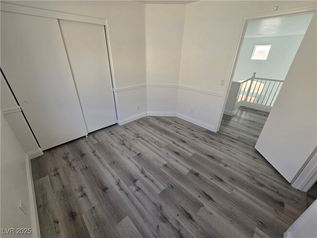 Building Photo - 9893 Canyon Peak Dr