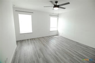 Building Photo - 1601 Cloud St