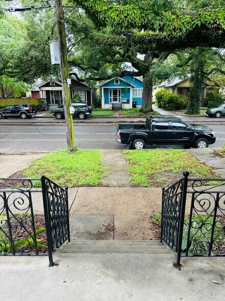 Building Photo - 4811 Bienville St