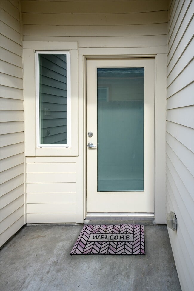 Building Photo - 4618 Nichols St