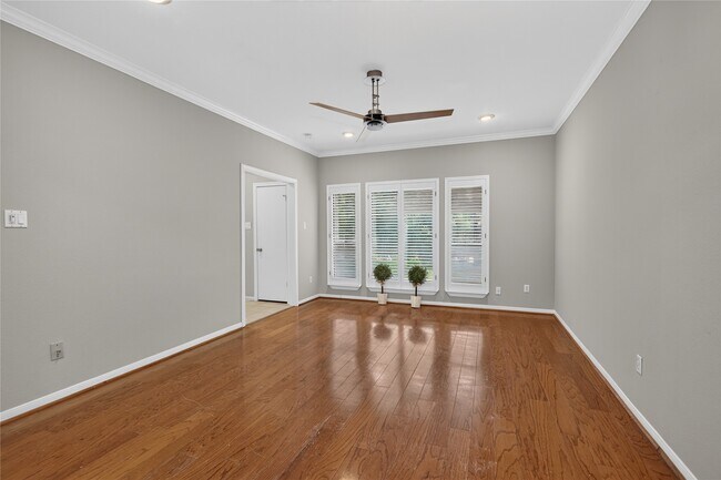 Building Photo - 11711 Memorial Dr