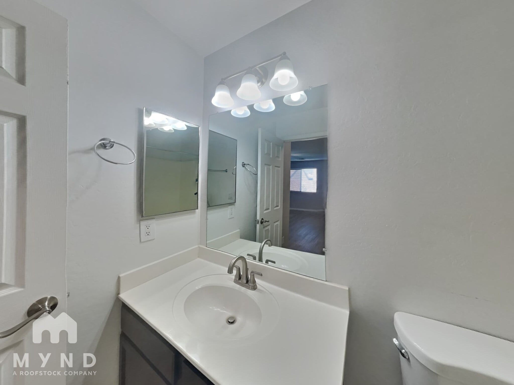 Building Photo - 3412 W Fraktur Rd