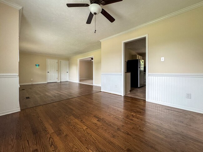 Building Photo - 5961 Chinas Ct